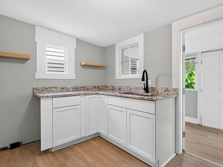 837 E Burnett Ave #2 — Photo 6