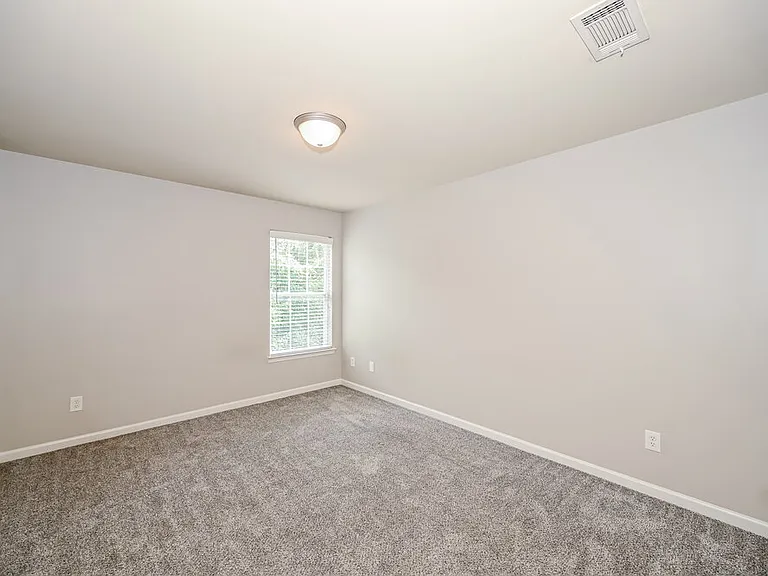 167 Lyndhurst Dr — Photo 13