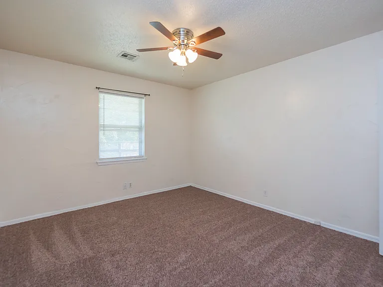 1302 Sequoyah Ave — Photo 7