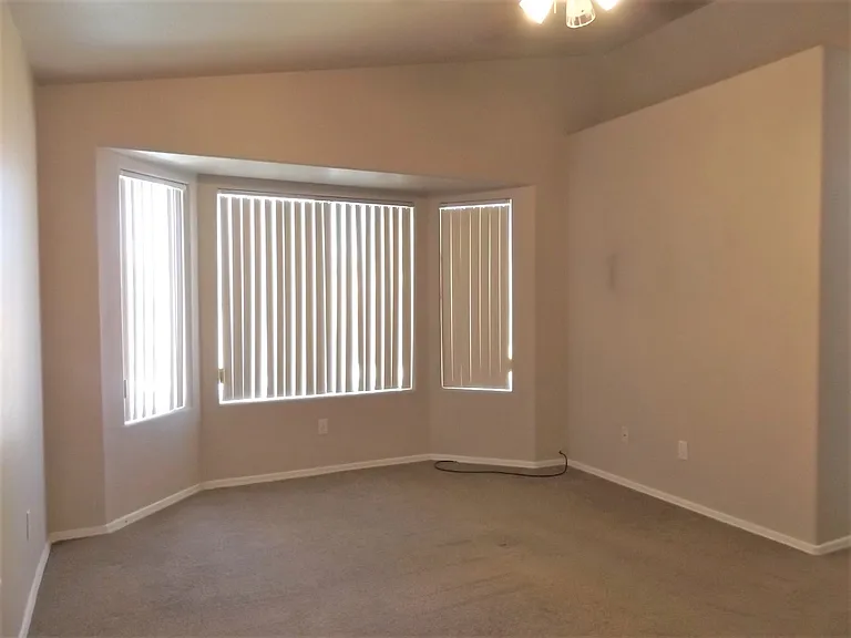 116 W Del Rio St — Photo 11