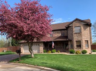 820 Penhurst Pl, Belleville, IL 62221