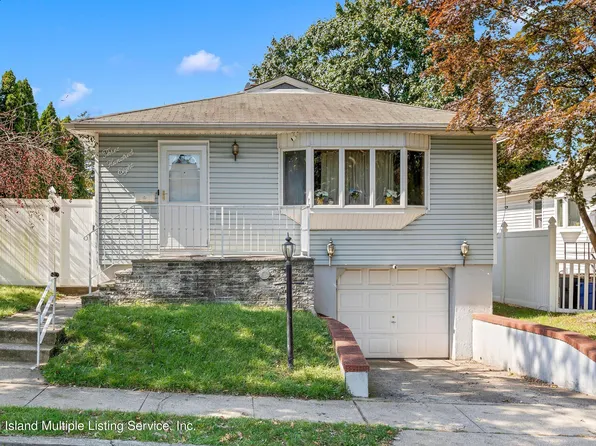 308 Dickie Ave, Staten Island, NY 10314