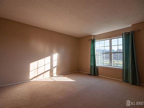 3rd image of 15 Prestwick Way