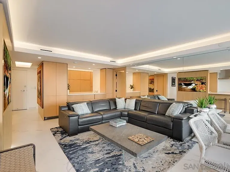 1810 Avenida Del Mundo #602 — Photo 4