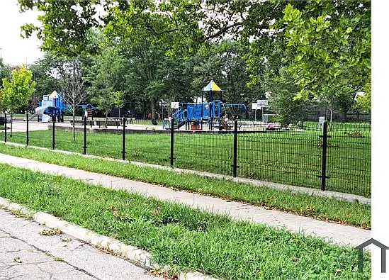 3370 Regent Rd — Photo 3