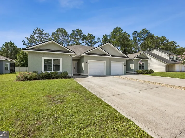 326 Gary Cir — Photo 4
