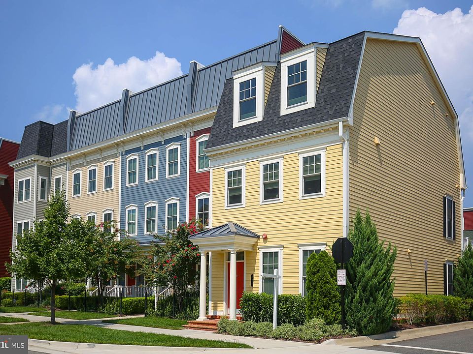 1st image of 728 Annie Rose Ave