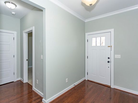 4th image of 1130 Overlook Dr