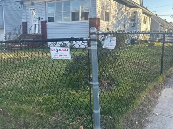 142 22ND Ave, Paterson City, NJ 07513