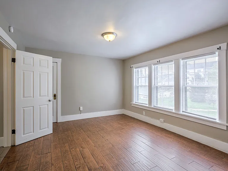 3314 Jackson St — Photo 5