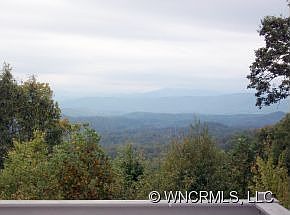 3rd image of 310 E High Point Ln