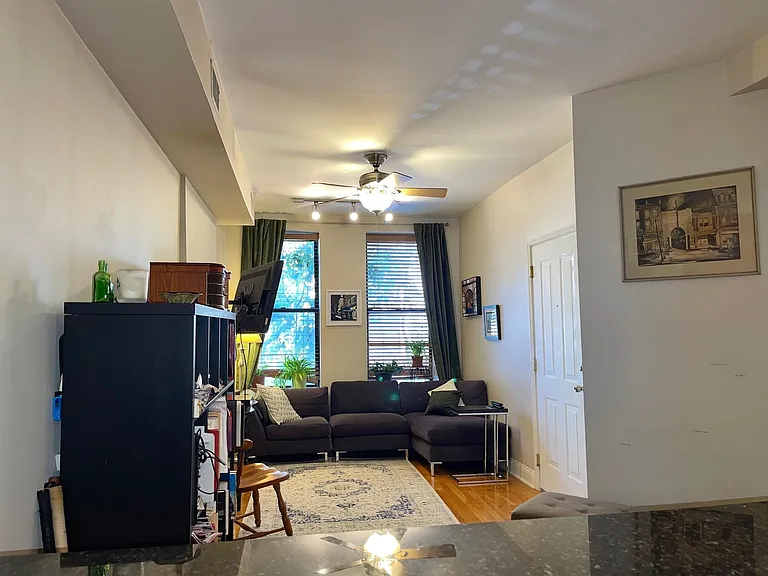 416 Monroe St #1R — Photo 4