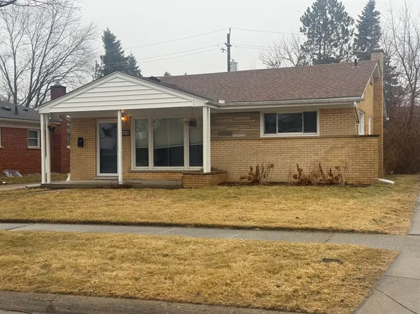 8701 Rockland St, Dearborn Heights, MI 48127