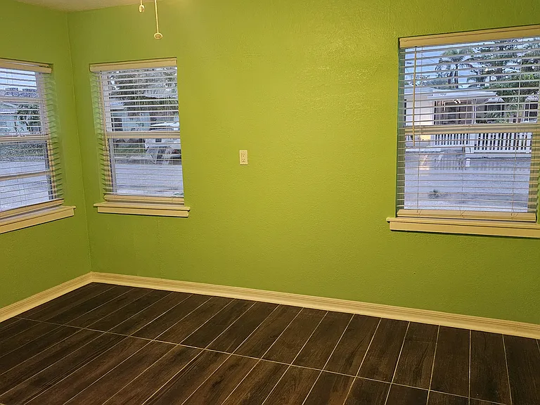 115 145th Ave E #3 — Photo 7