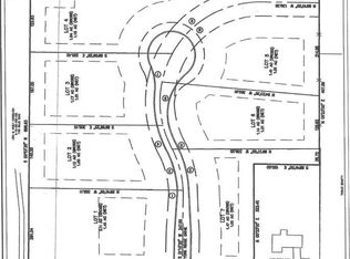 9002 York Crest Dr, Saline, MI 48176