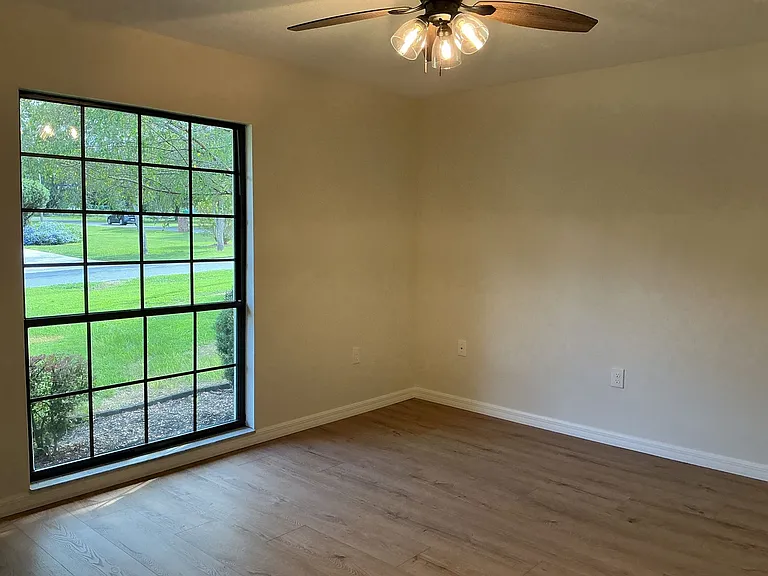 512 Poppell Dr — Photo 16