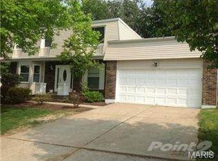 48 Oak Hill Ln, Saint Peters, MO