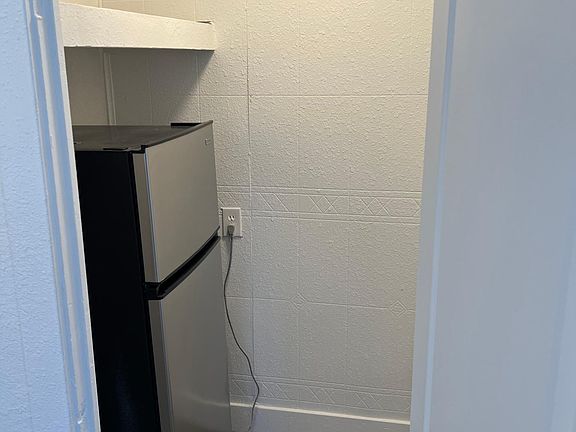 5th image of 1312 Lafayette Ave #5