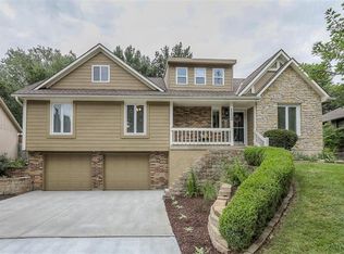 1113 SE 7th St, Lees Summit, MO 64063