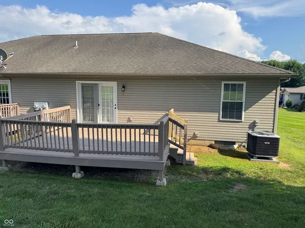 507 Autumn Ct #18, Brownstown, IN 47220