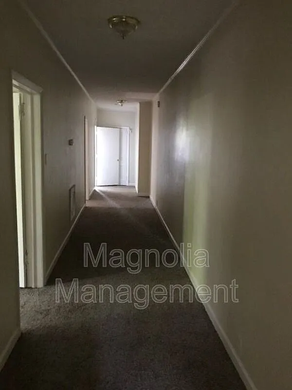 Building Photo - 415 Andrews Ave #2
