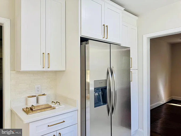 311 Villa Ave — Photo 5