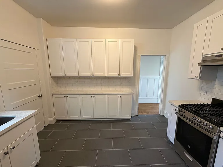 236-258 Hugo St #175R — Photo 6