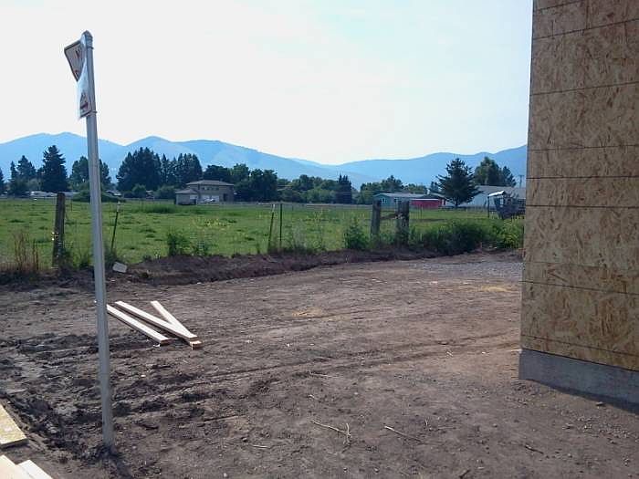 2nd image of 880 River Pl
