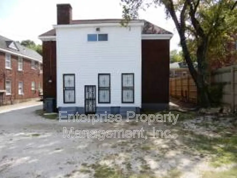 2360 Forest Ave #4 — Photo 9