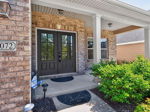 3rd image of 1072 Kavenaugh Ln