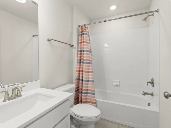 14 Lilac Cir, Mount Laurel, NJ 08054