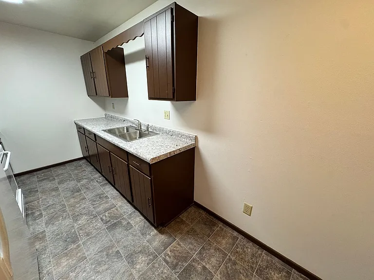1515 Holiday Dr — Photo 12