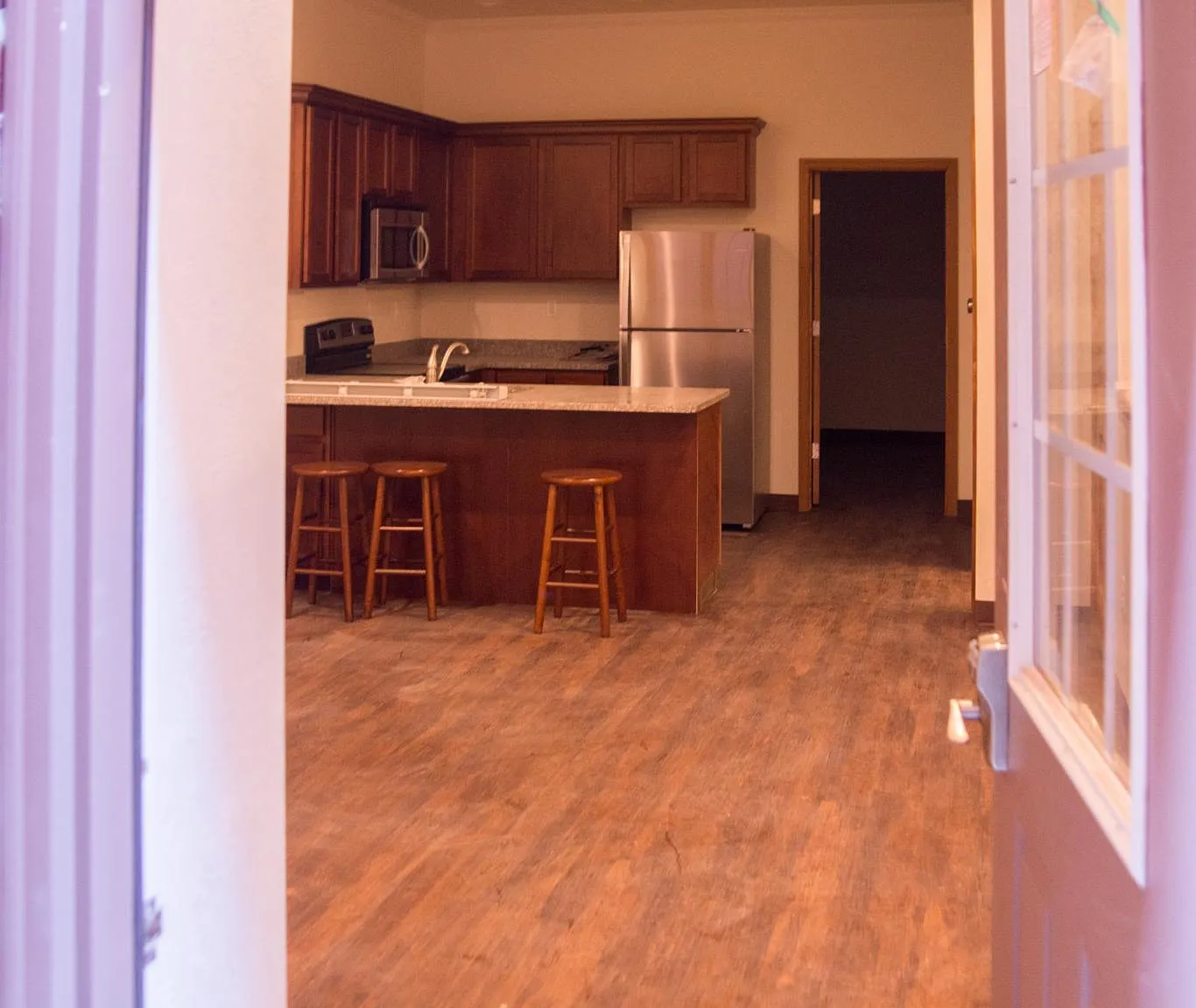 415 Station St — Photo 4