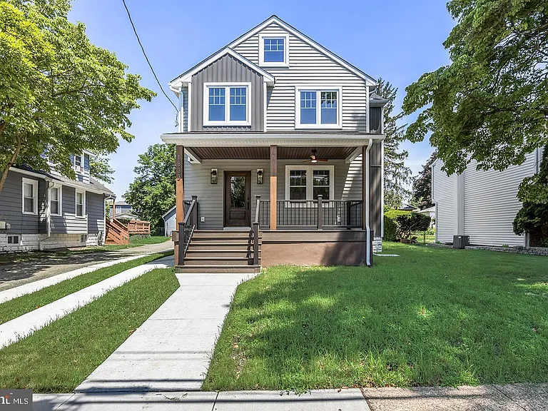 1833 W High St — Photo 1