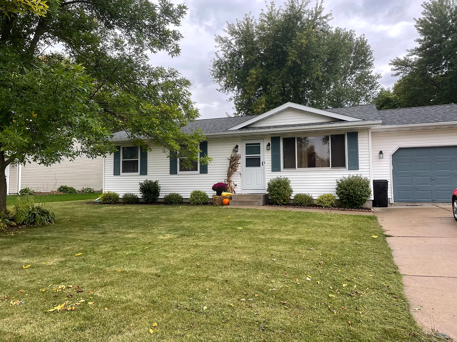 3 bed, 1508 sqft, $2,200 — Photo 1