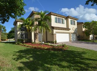 22161 SW 94th Ave, Cutler Bay, FL 33190