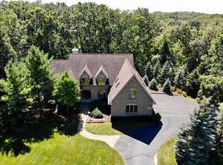 12750 Sleigh Trl, Milford, MI 48380