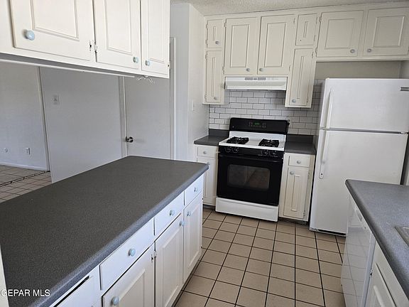 5th image of 6627 Escondido Dr