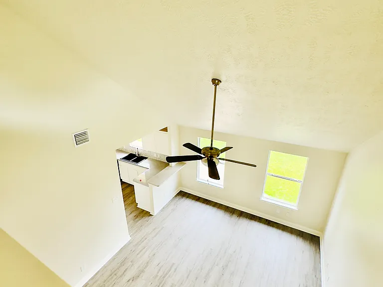 19743 Whispering Hollow Ln — Photo 4