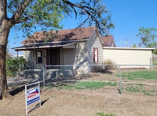 210 N Taylor Ave, Garden City, KS 67846