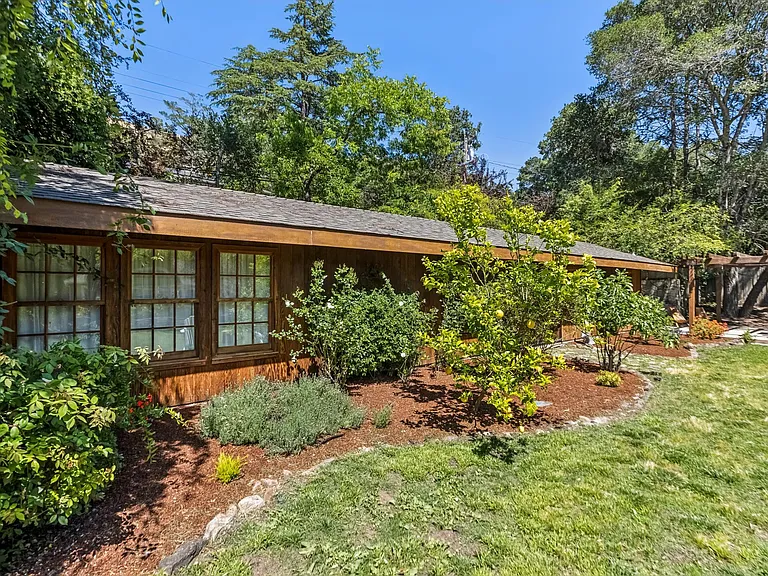 1156 Butterfield Rd — Photo 46