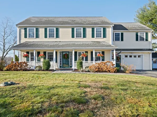 145 Jaffrey St, Weymouth, MA 02188