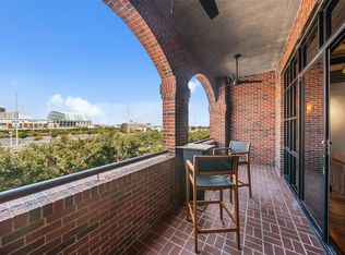 505 Bastrop St APT 402, Houston, TX 77003