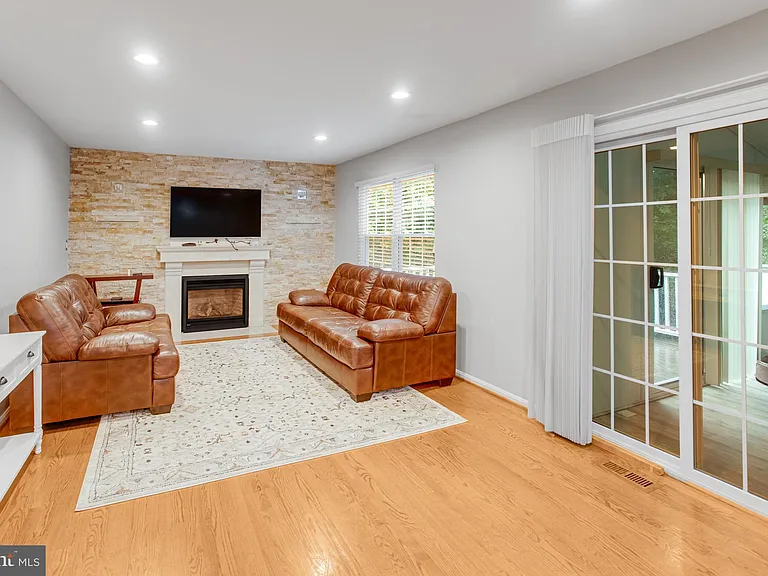 3434 Fort Lyon Dr — Photo 9