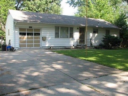 1st image of 11111 Elmwood Ave