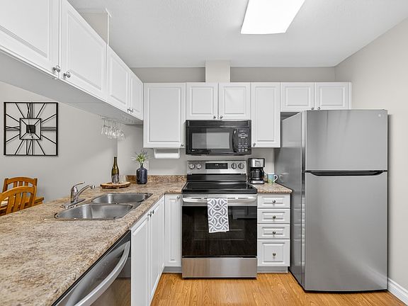 4th image of 11960 Harris Rd #103
