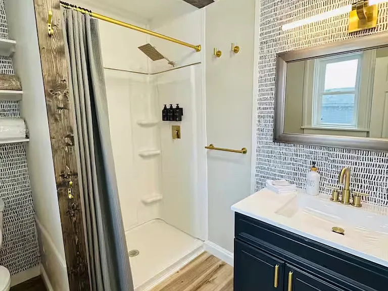 107 Water St — Photo 3