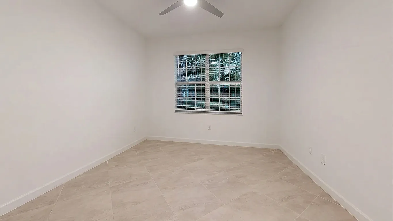 3 bed, 2201 sqft, $2,475 — Photo 4