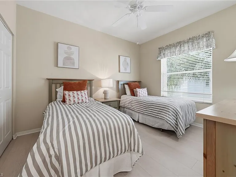 3320 W Crown Pointe Blvd #201 — Photo 28