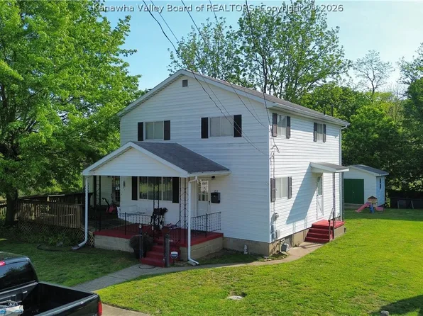 23 Preston St, Ravenswood, WV 26164